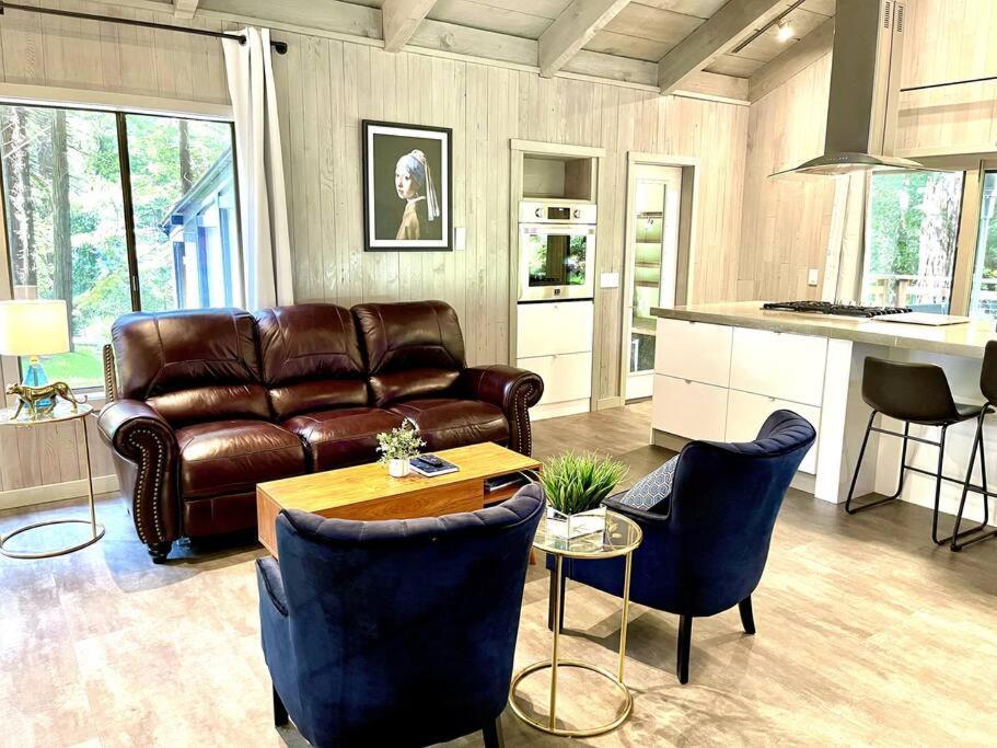 Modern House W. Fast Internet In 1 Acre Land Villa Occidental Eksteriør bilde