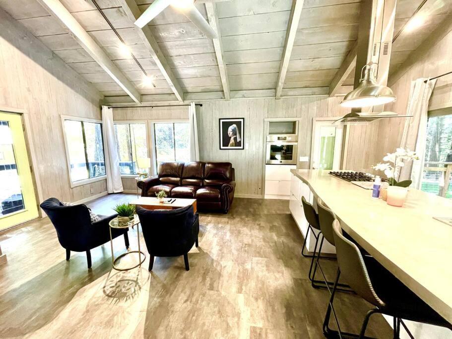 Modern House W. Fast Internet In 1 Acre Land Villa Occidental Eksteriør bilde